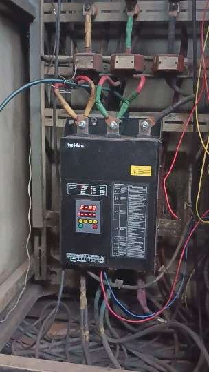 当电力调整器的调节精度不满足要求时，会对负载产生哪些不良影响？