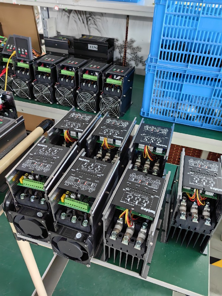 电力调整器在哪些工业领域利用最宽泛（如电炉加热、电机调快等）？有什么特殊的利用案例？