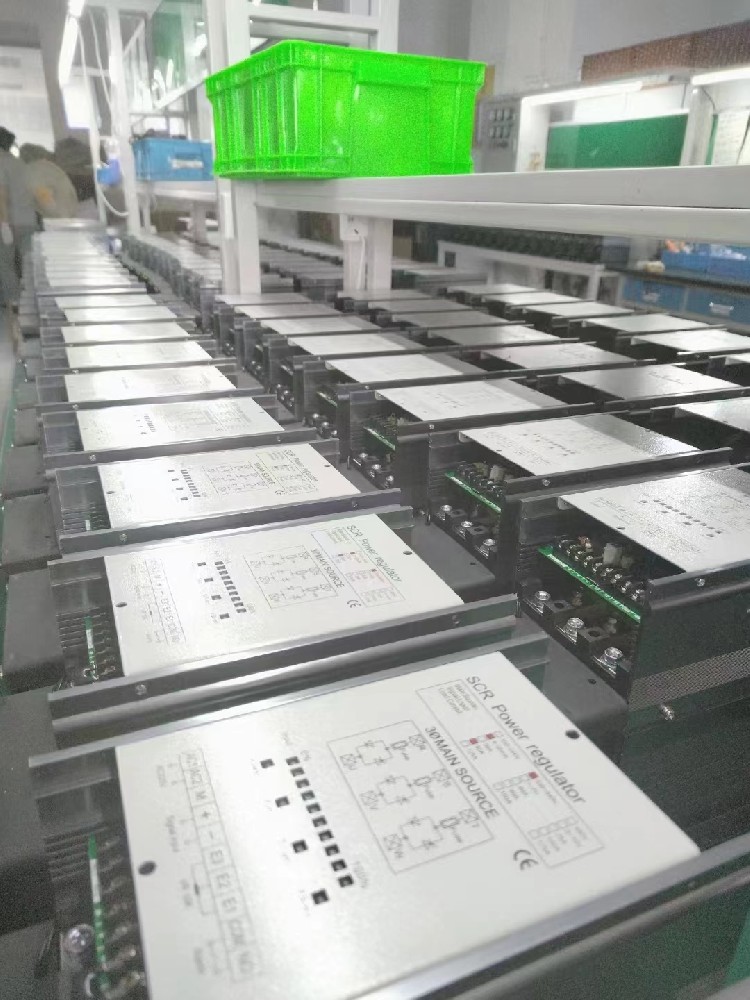 电力调整器的节造算法对其动态响应机能有多大的提升作用？