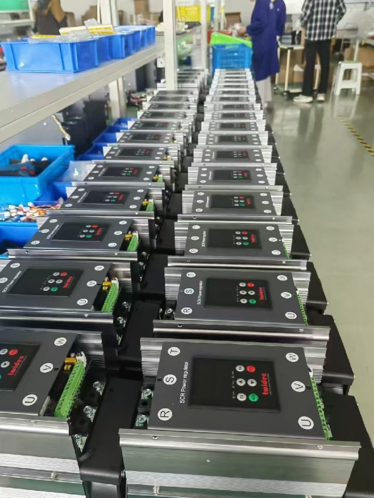 随着物联网设备的遍及，电力调整器若何与其他物联网设备实现无缝通讯和协同工作？