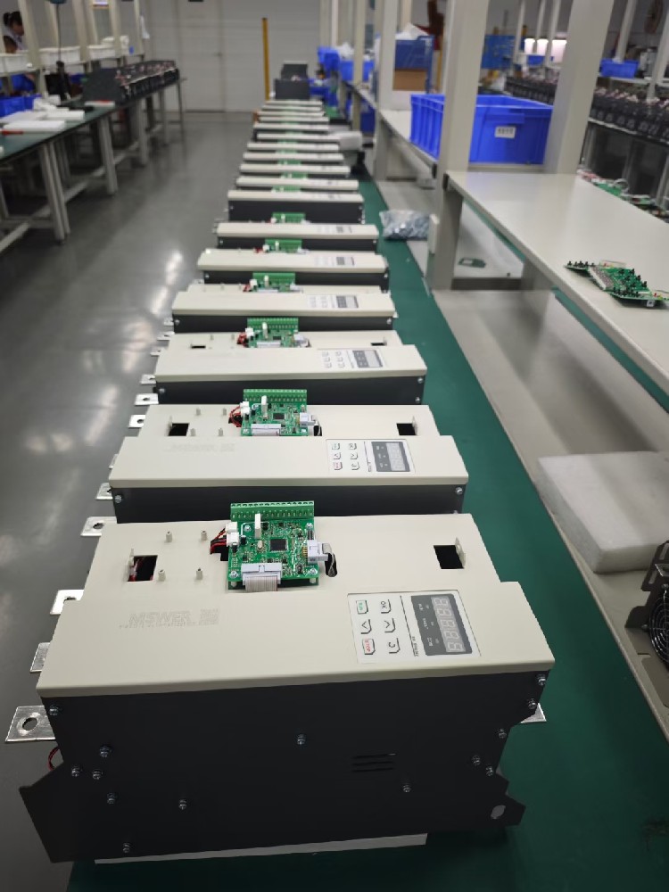 测温 VS 控温：工业温控领域的 “双生花”，谁更沉要？